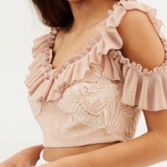 ALICE MCCALL Signed Sealed Lace Ruffle Cold Shoulder Crop Top - Picture 2 of 16